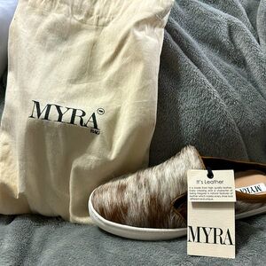 Size 8 Myra Bag shoes-cowhide print